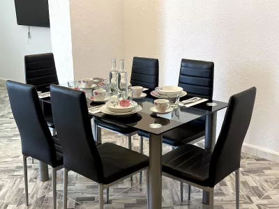 Photo 11 de Aghir : Situé dans la résidence Lavandolive