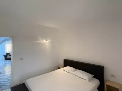 Photo 12 de Aghir : Situé dans la résidence Lavandolive