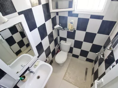 Photo 18 de Aghir : Situé dans la résidence Lavandolive