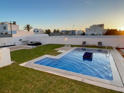 Photo 35 de Aghir : Situé dans la résidence Lavandolive