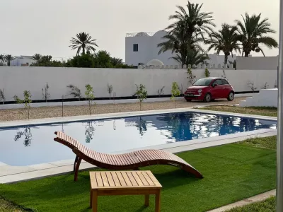 Photo 42 de Aghir : Situé dans la résidence Lavandolive