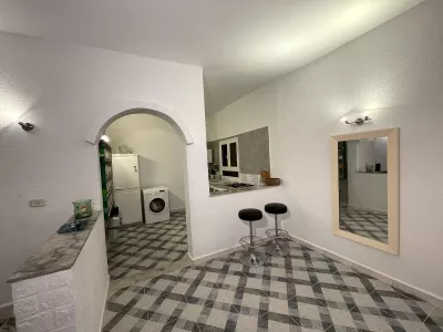 Photo 5 de Aghir : Situé dans la résidence Lavandolive