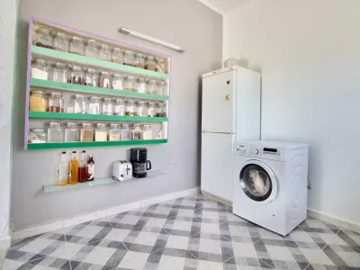 Photo 6 de Aghir : Situé dans la résidence Lavandolive