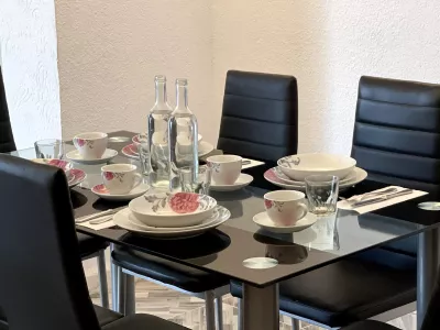 Photo 8 de Aghir : Situé dans la résidence Lavandolive