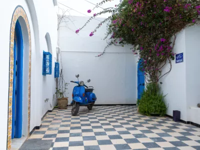 Photo 9 de Chambre privée dans une maison/un espace de travail/une terrasse artistique
