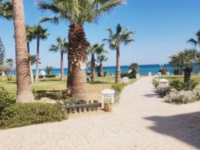 Photo 52 de Superbe appartement en bord de mer/vue à Hammamet