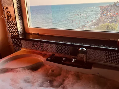 Photo 24 de Superbe appt au centre, jacuzzi pieds dans l’eau