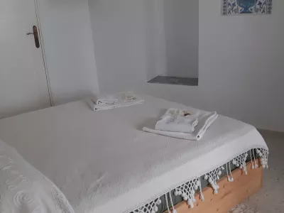 Photo 3 de Petite place des artistes