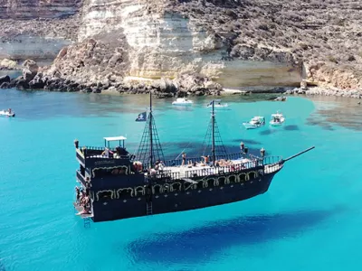 Photo 38 de Residence Royal deluxe (chambre  et salon )