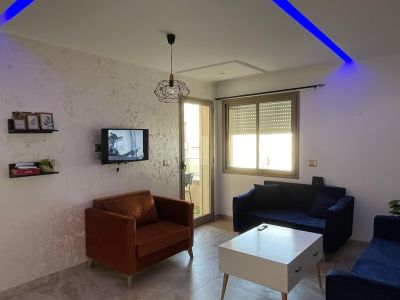 S+1 moderne – piscine et proche plage