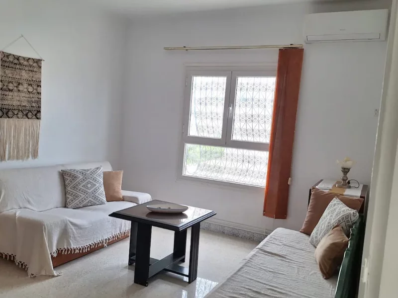 Studio Climatisé au Cœur d'Hammamet + Terrasse - Photo 3