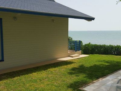 Photo 21 de Maison en bois, pied dans l'eau...