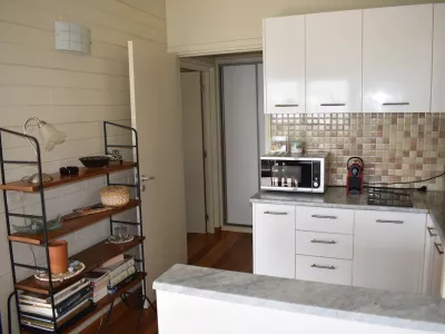 Photo 5 de Maison en bois, pied dans l'eau...