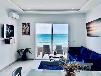 Photo 9 de Appartement pied dans l’eau (Dar Naima)