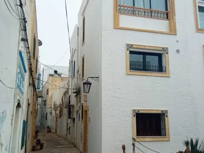 Photo 13 de La Médina, bord de mer.