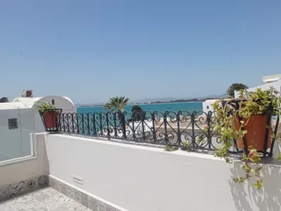 Photo 19 de La Médina, bord de mer.