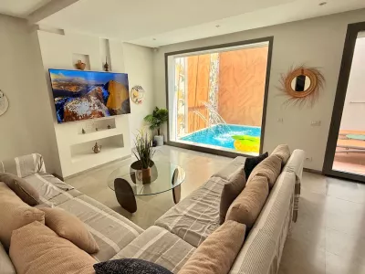 Villa Triplex à 200m de la plage à Hammamet Nord