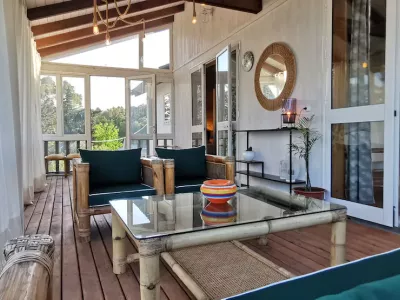 Photo 6 de Le Perchoir d'Amilcar : Cosy s+1 vue sur mer