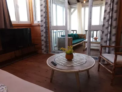 Photo 9 de Le Perchoir d'Amilcar : Cosy s+1 vue sur mer