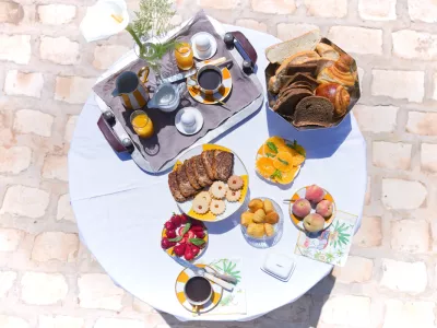 Photo 8 de Lella Zohra, petit déjeuner et piscine  Sidi Bou Said