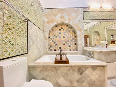 Photo 17 de Suite Noor, petit déjeuner et piscine SidiBouSaid