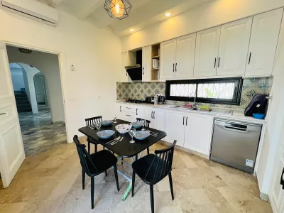 Photo 10 de Belle maison avec belle piscine/très proche de la mer