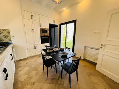 Photo 12 de Belle maison avec belle piscine/très proche de la mer