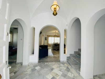 Photo 3 de Belle maison avec belle piscine/très proche de la mer