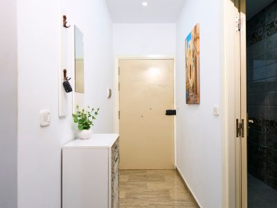 Photo 15 de Bord de mer 1BR à Hammamet | Moderne • Balcon • Climatisation