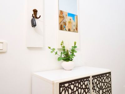 Photo 16 de Bord de mer 1BR à Hammamet | Moderne • Balcon • Climatisation