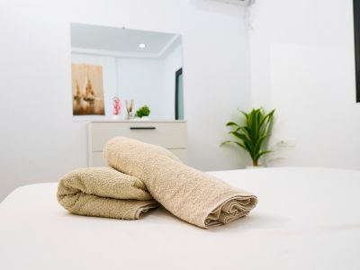 Photo 9 de Bord de mer 1BR à Hammamet | Moderne • Balcon • Climatisation