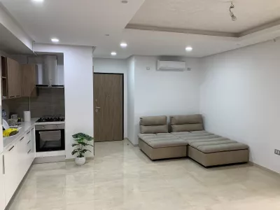 Moderne S+1 avec piscine à 400m de la plage