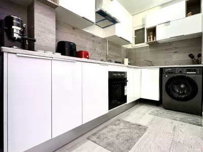 Photo 18 de The Blue Luxury Apartment Residence avec piscine