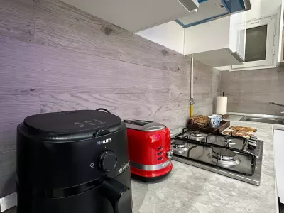 Photo 23 de The Blue Luxury Apartment Residence avec piscine