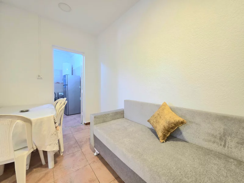 appartement 6 s+2 dans une résidence familiale - Photo 2