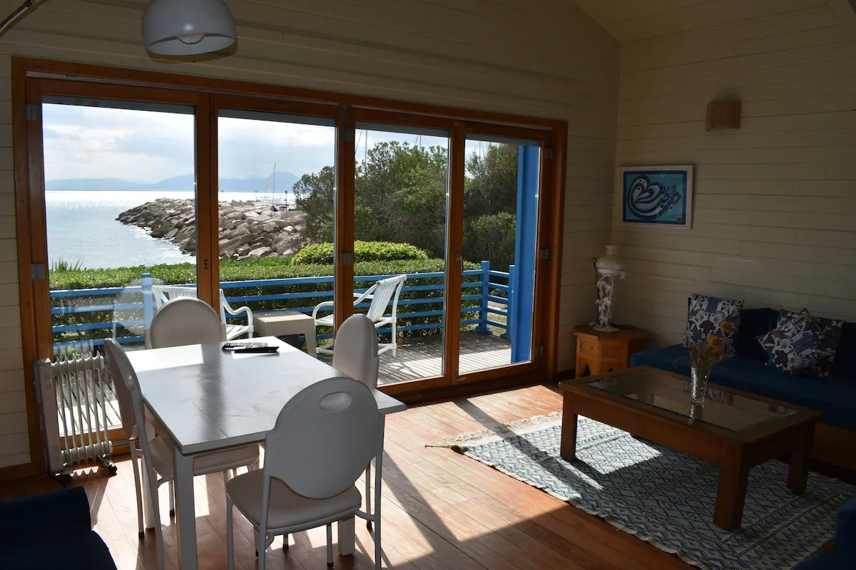 Maison en bois, pied dans l'eau... - Photo principale