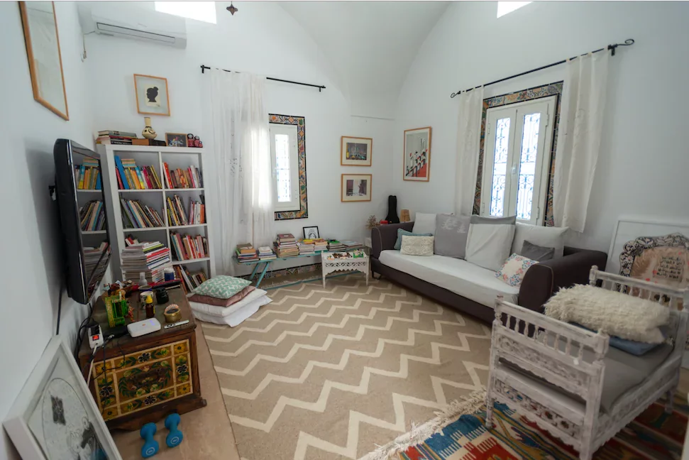 Chambre privée dans une maison/un espace de travail/une terrasse artistique - Photo principale