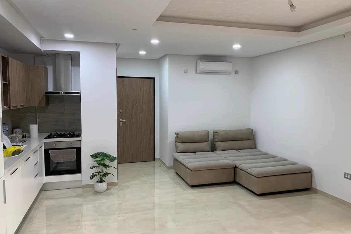 Moderne S+1 avec piscine à 400m de la plage - Photo principale