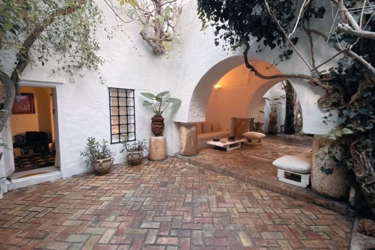 Maison Les Cyprès (DarEsarwel)