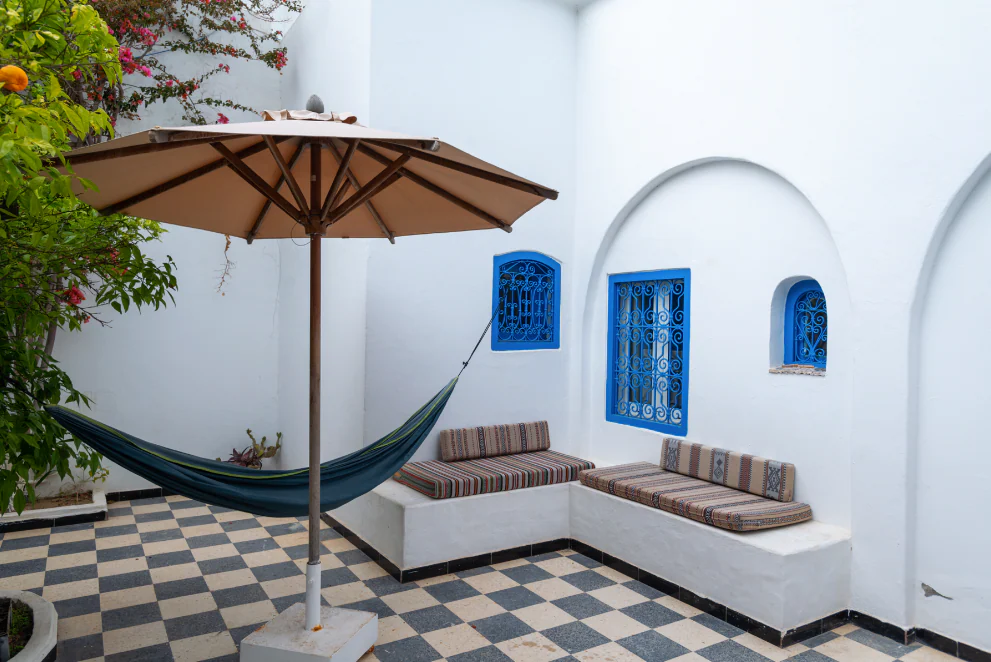 Chambre privée dans une maison/un espace de travail/une terrasse artistique