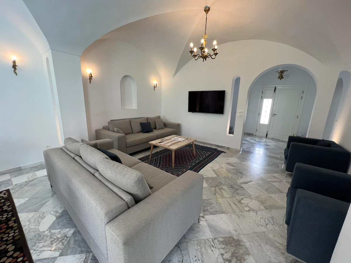 Belle maison avec belle piscine/très proche de la mer