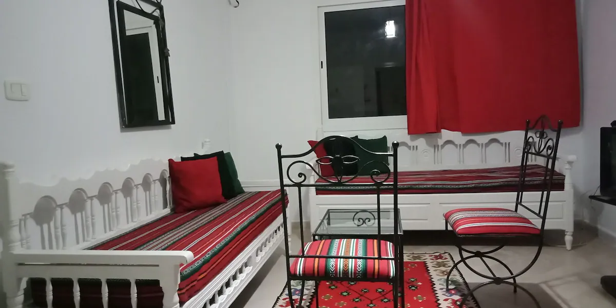 f2 s+1 à  2mn de la plage 3 lits 4 voyageur climat