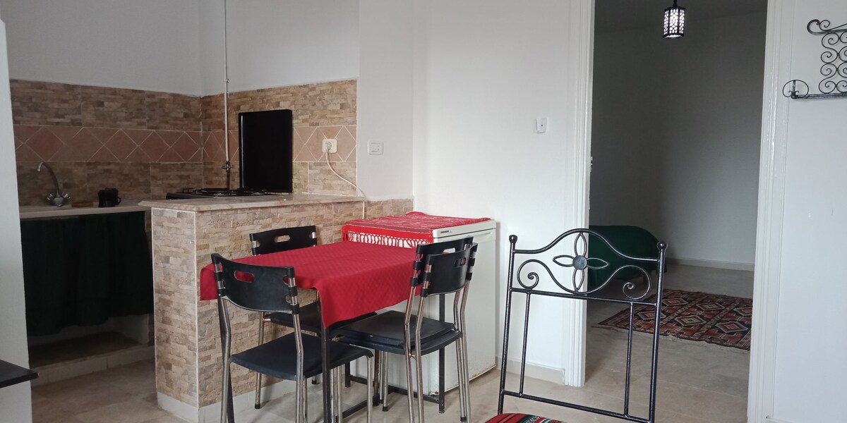 f2 s+1 à  2mn de la plage 3 lits 4 voyageur climat