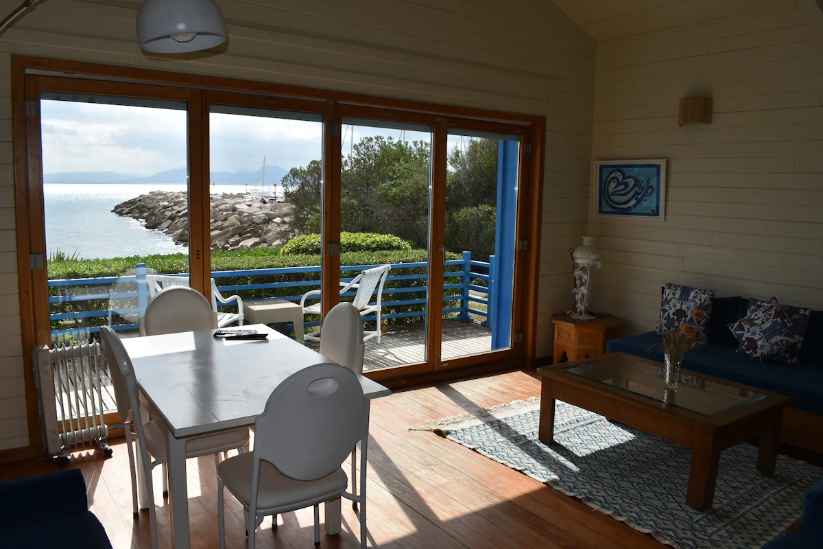 Maison en bois, pied dans l'eau...