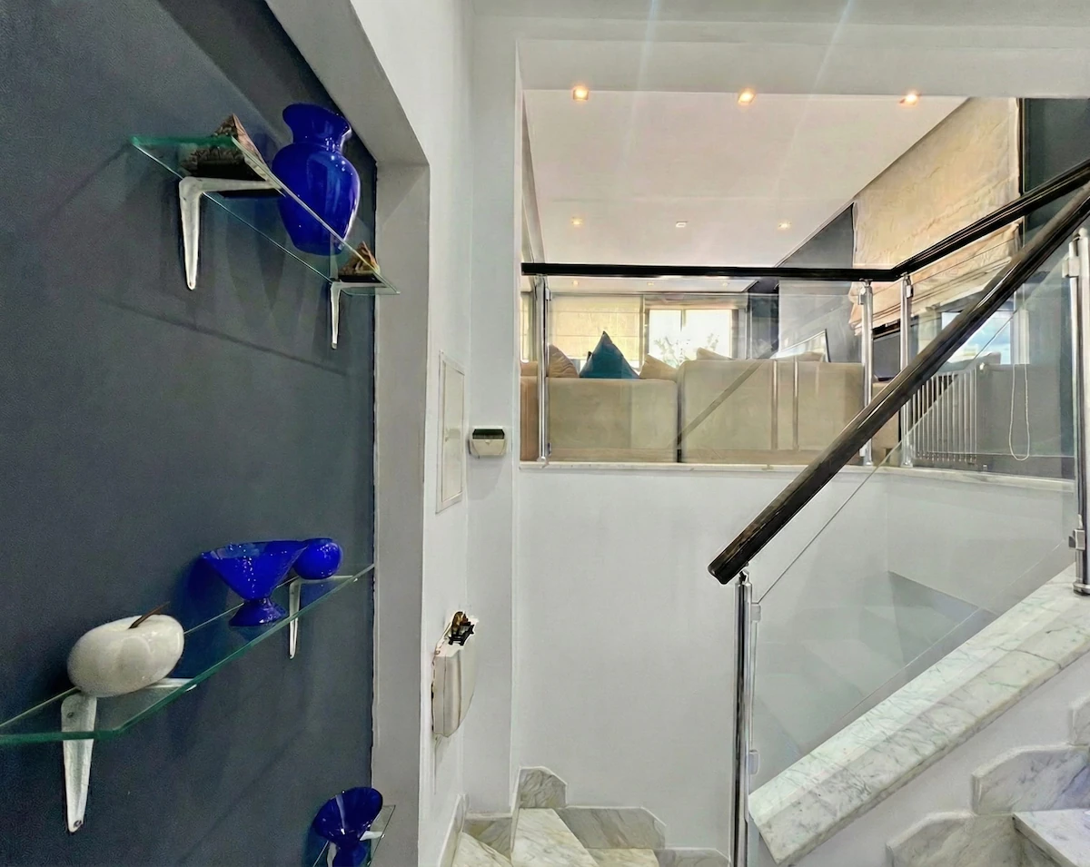 Appartement de luxe avec vue sur l'océan cœur/Marsa, accès à la plage